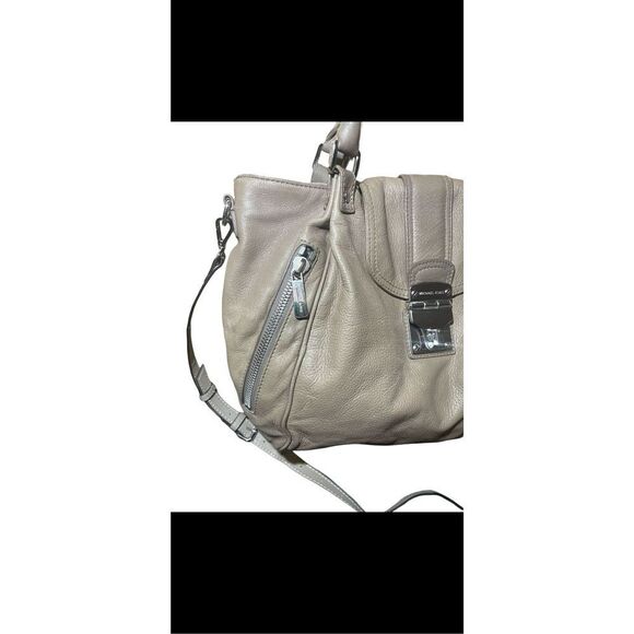 Vintage Michael KORS Jenna Crossover - Picture 7 of 11